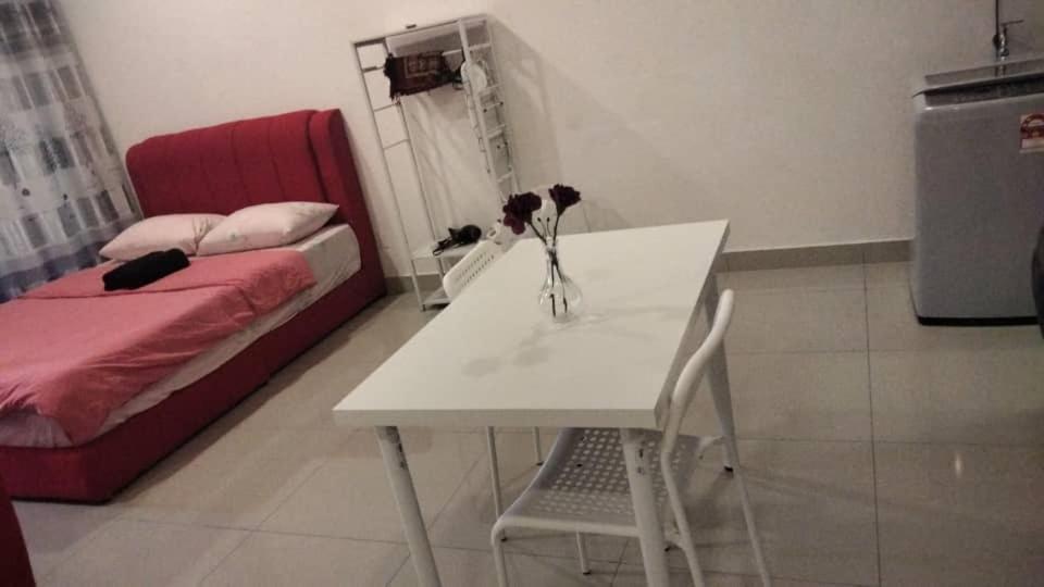Cozy Studio Unit,Cyberjaya,Wifi, Netflix,Free Parking 外观 照片